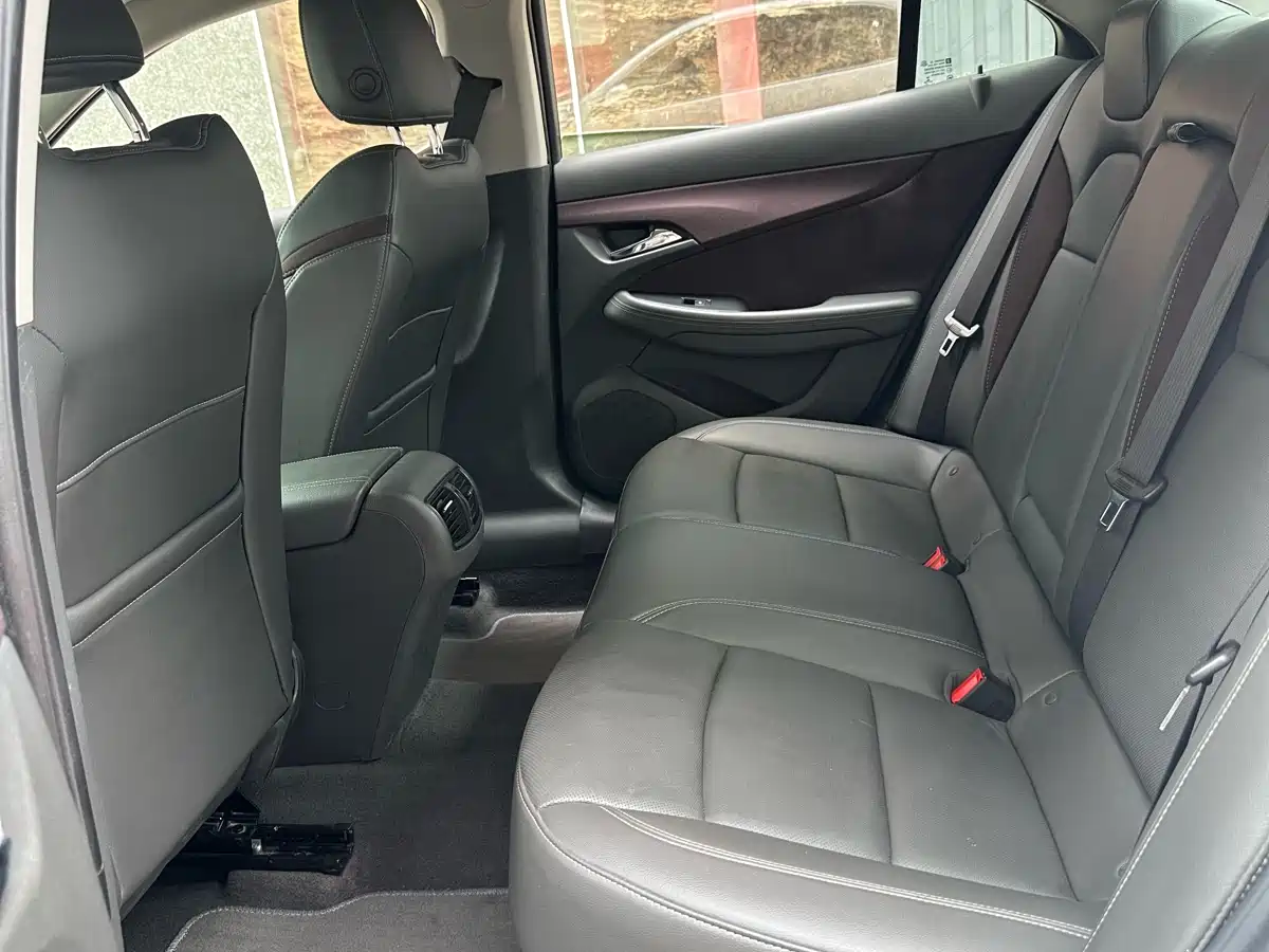 Chevrolet Malibu 2018 530T Automatic Luxury Edition фото 10