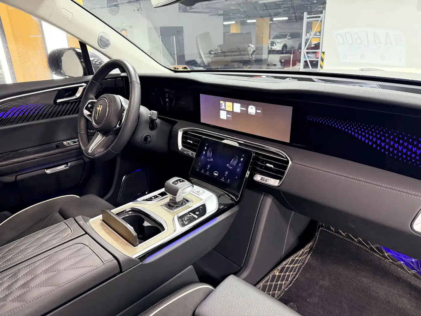 Hongqi E-HS9 2023 2022 690km Qi Xiang Edition (6-seater)
