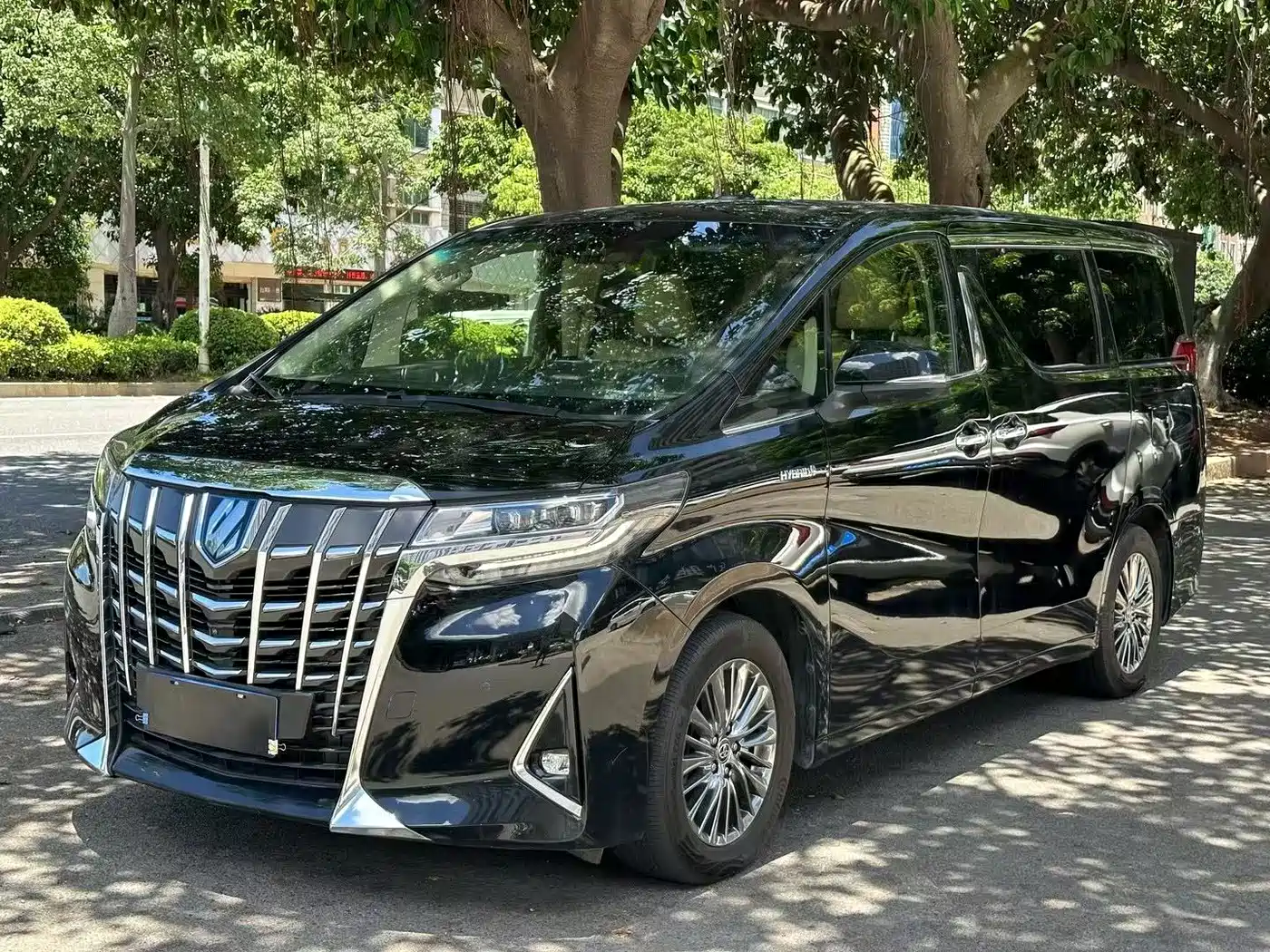 Toyota Alphard 2019 Hybrid 2.5L Luxury