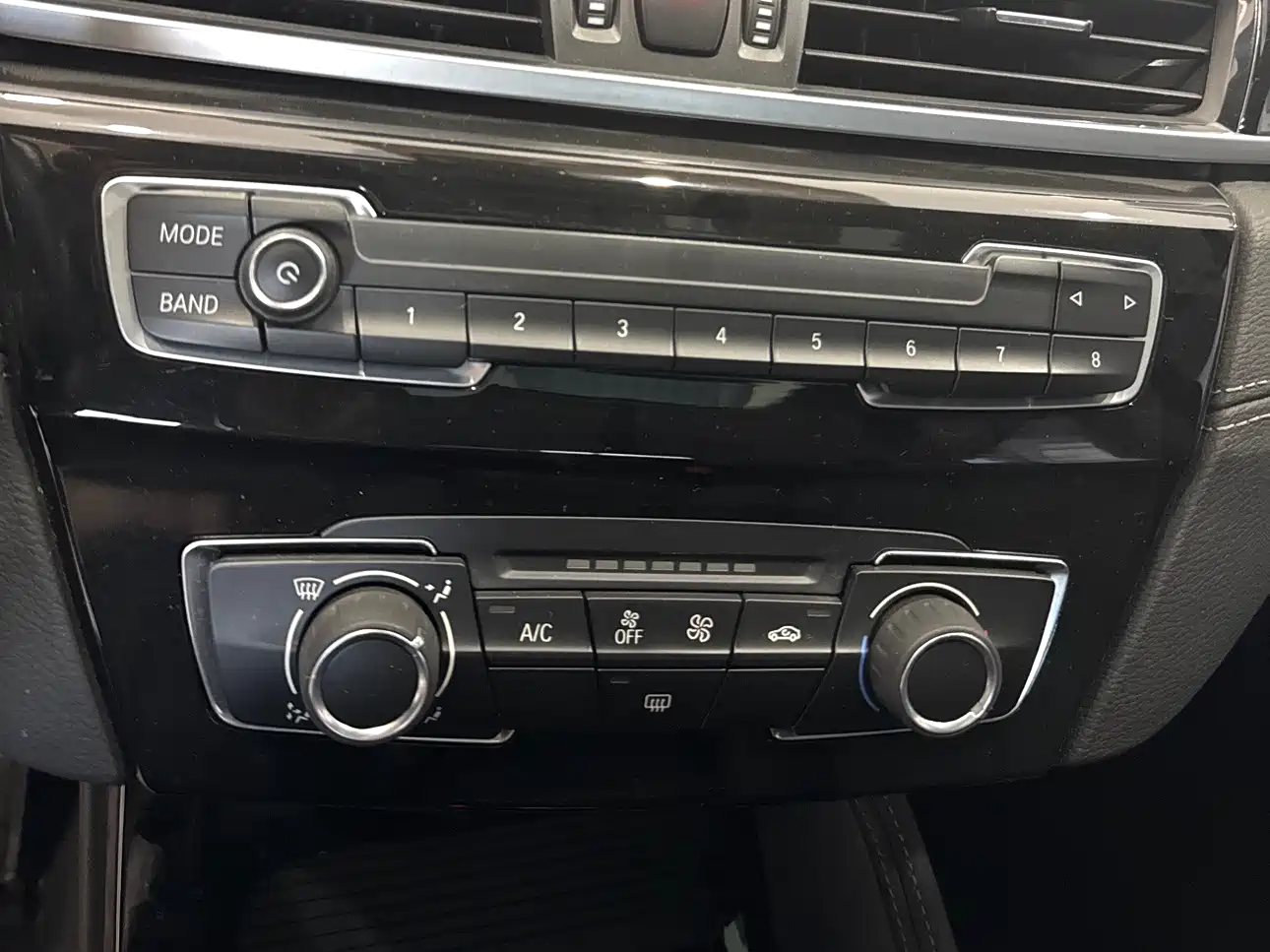 BMW X2 (Import) 2019 sDrive20i M Off-Road Package China VI фото 10