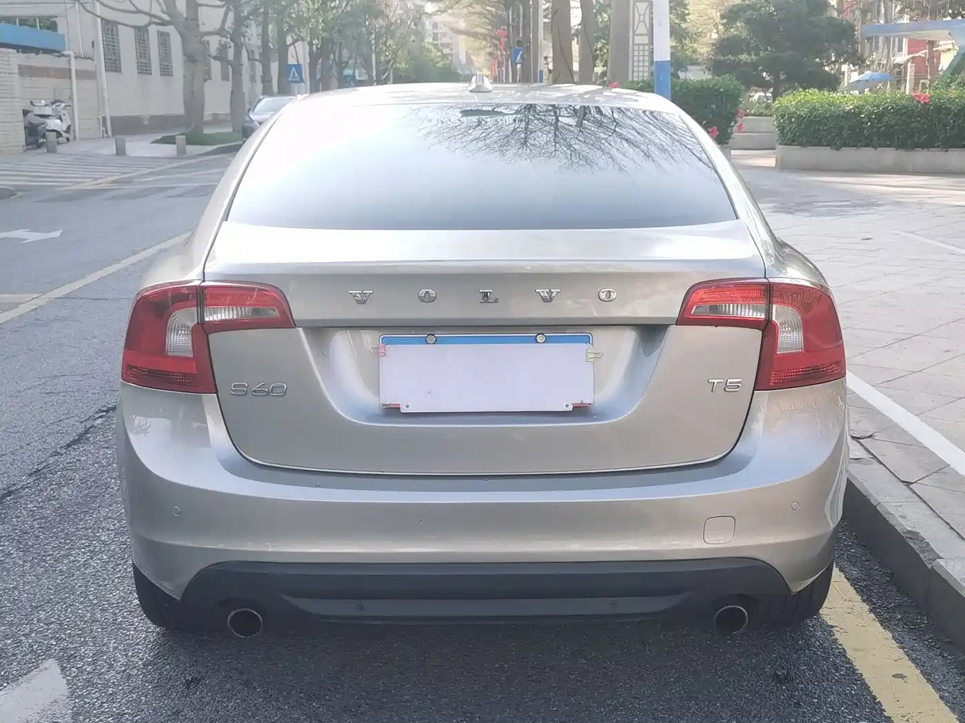 Volvo S60 (Import) 2013 2013 Model T5 Comfort Edition