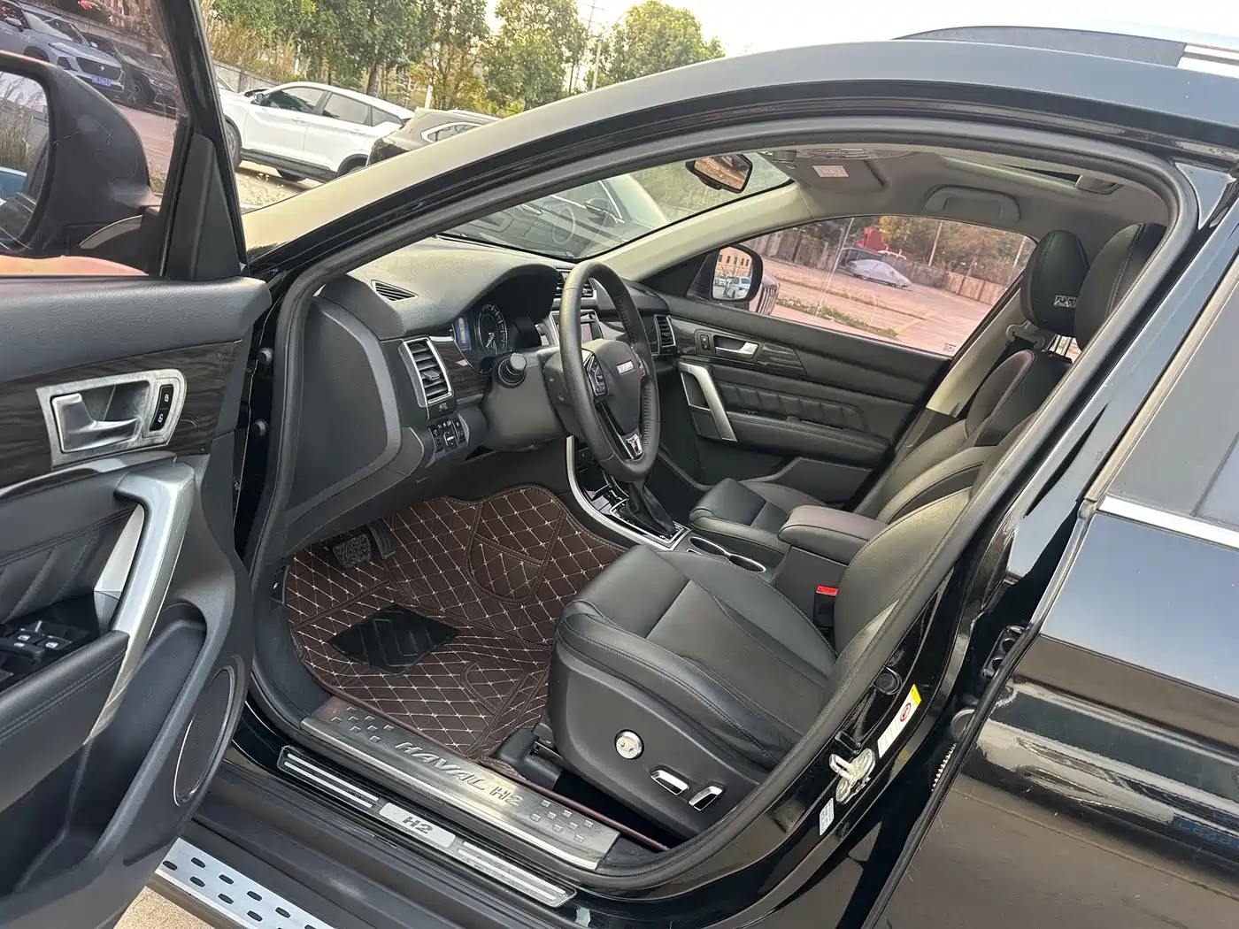 Фото 8 - Haval H2