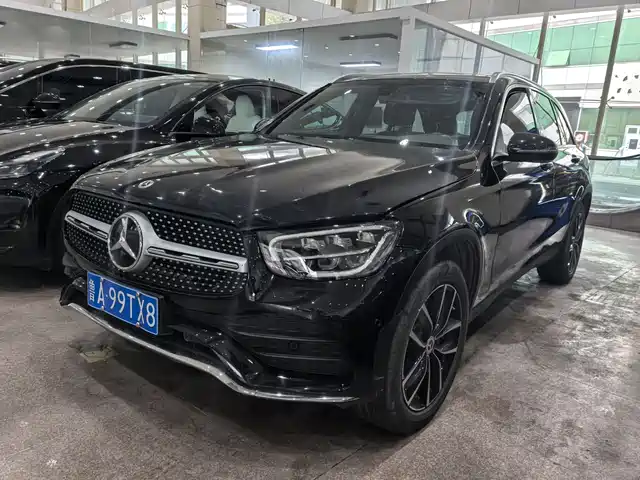 MERCEDES-BENZ GLC