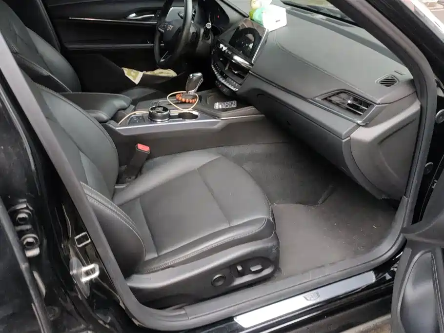 CADILLAC CT4