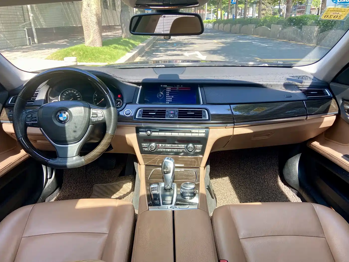 BMW 7 Series 2013 Model 730Li Leading фото 5
