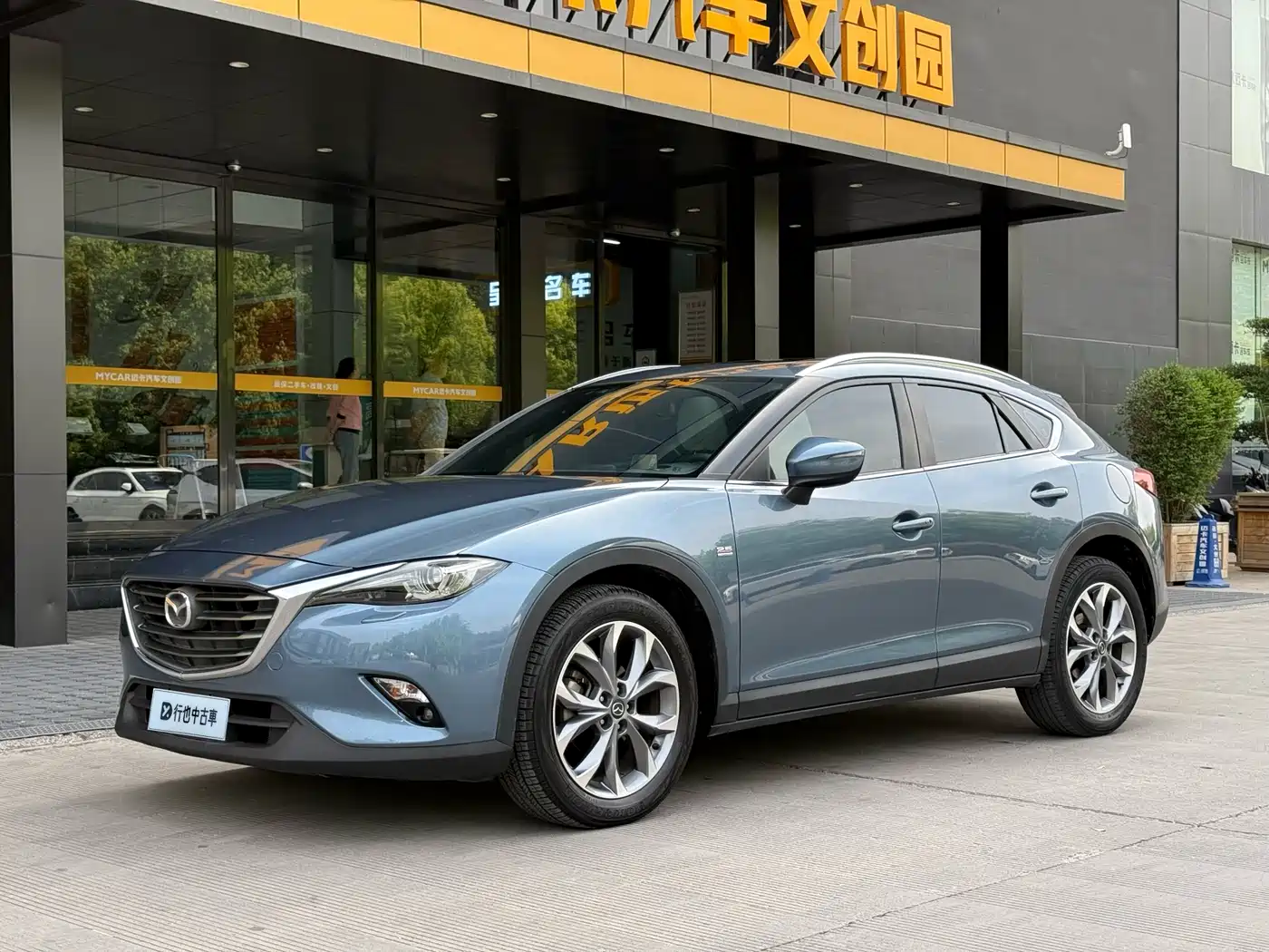 Фото 1 - Mazda CX-4