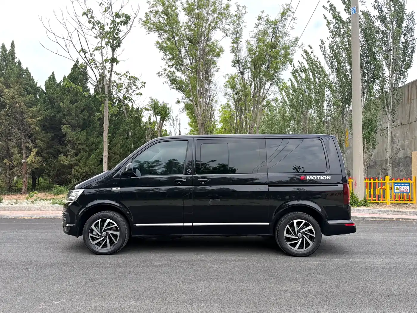 Volkswagen Multivan 2018 2.0TSI 4WD Explorer Edition 7-Seater фото 5