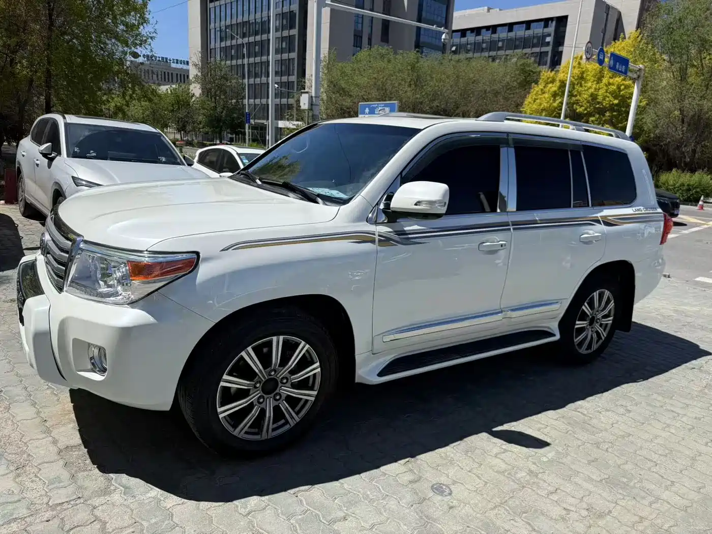 Toyota Land Cruiser (Import) фото 2