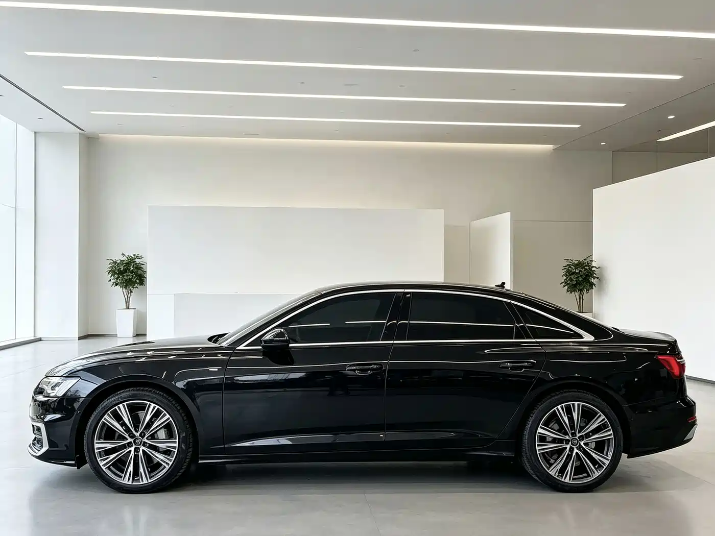 Фото 4 - Audi A6L