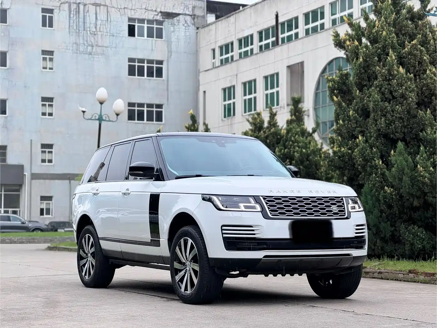 Land Rover Range Rover 2019 3.0 SCV6 Heritage Edition фото 3