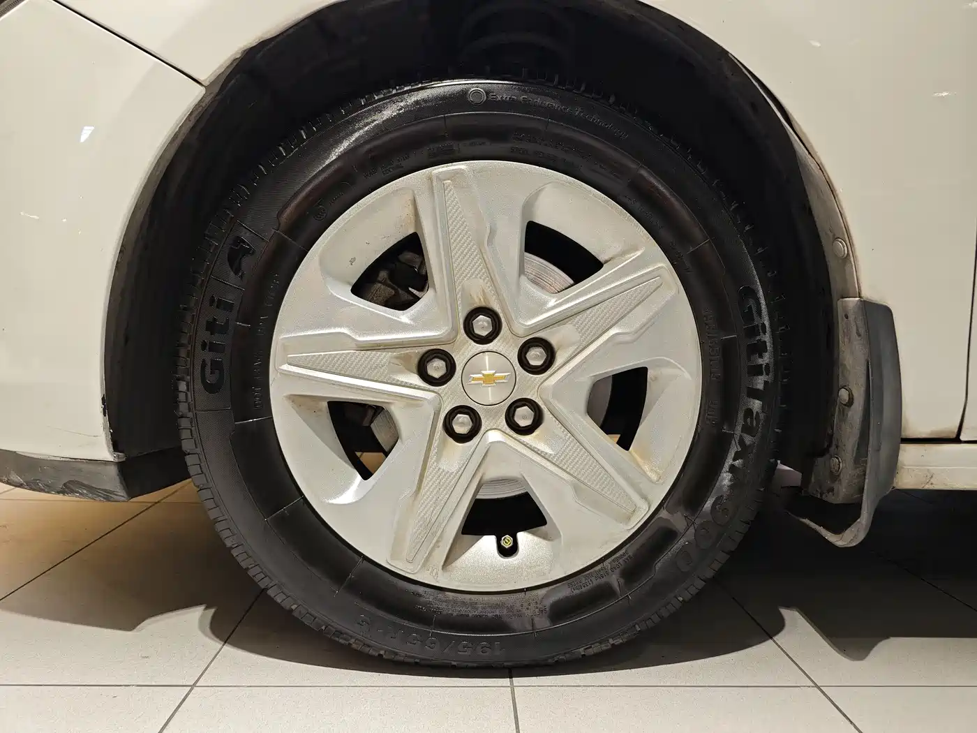CHEVROLET KOVOZ