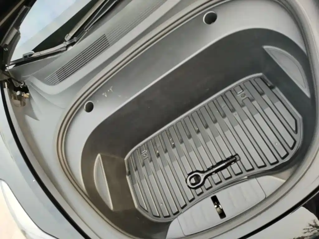 Фото 20 - Tesla Model 3