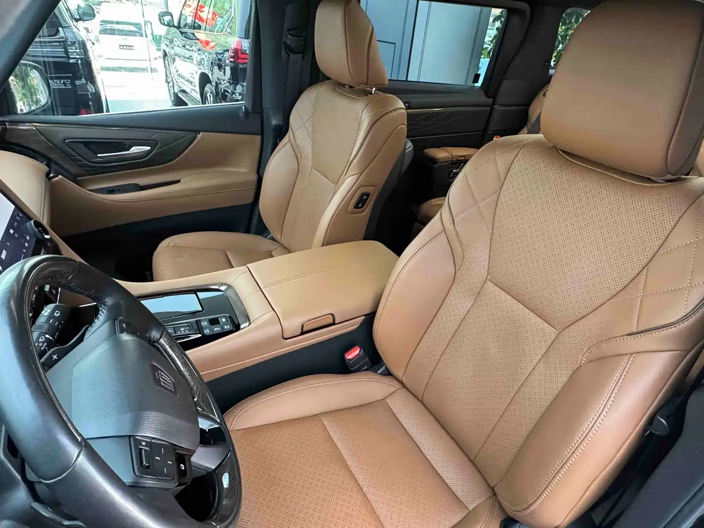Toyota Vellfire 2024 Crown Hybrid 2.5L Executive Premium Edition фото 13