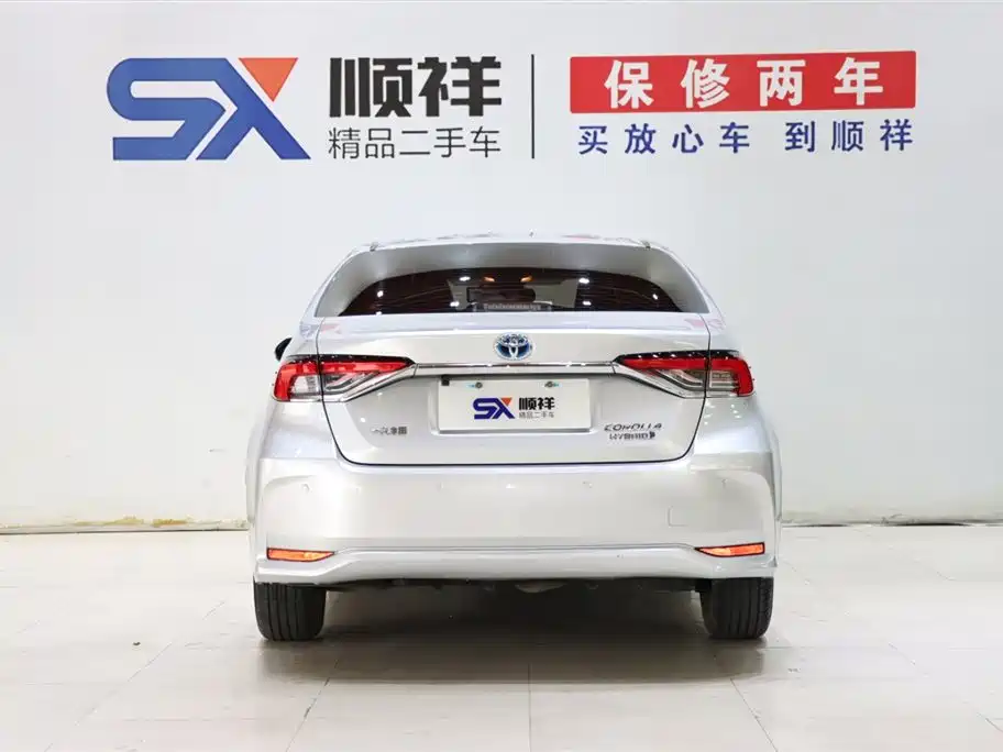 Toyota Corolla 2021 Hybrid 1.8L E-CVT Pioneer Edition фото 5