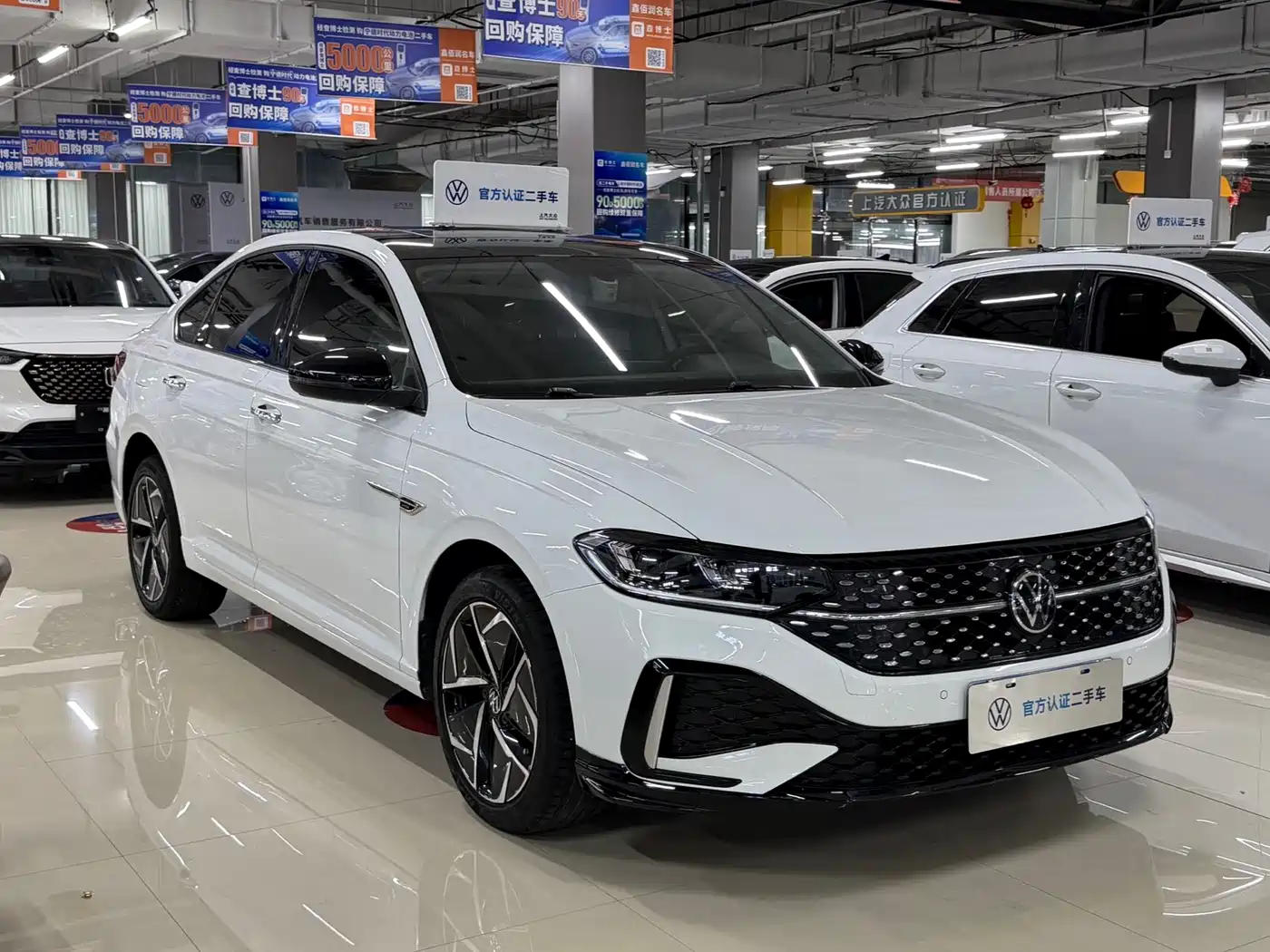 Volkswagen Lavida 2023 Model 280TSI DSG Starlight Eternal Edition фото 3