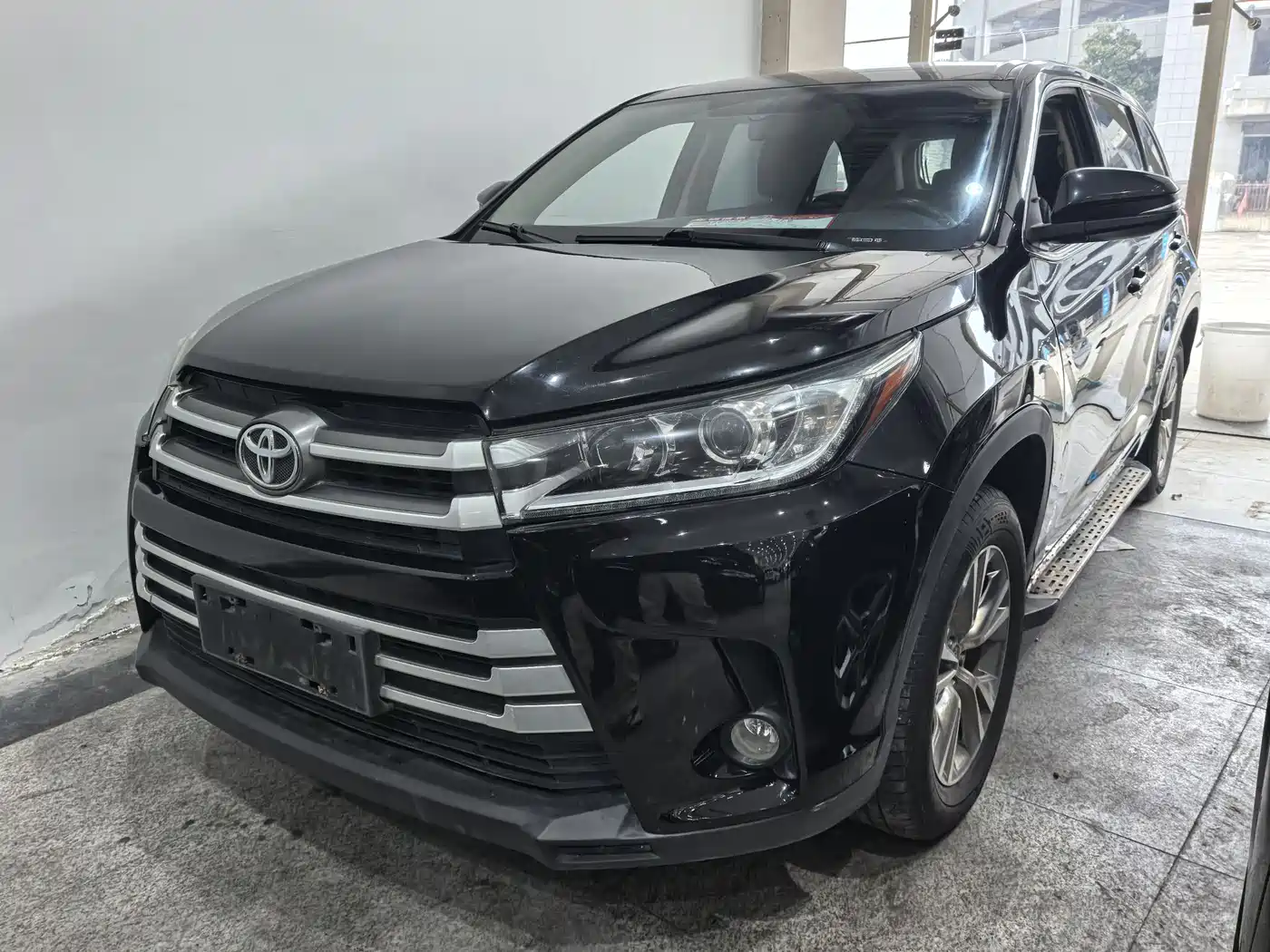 TOYOTA HIGHLANDER