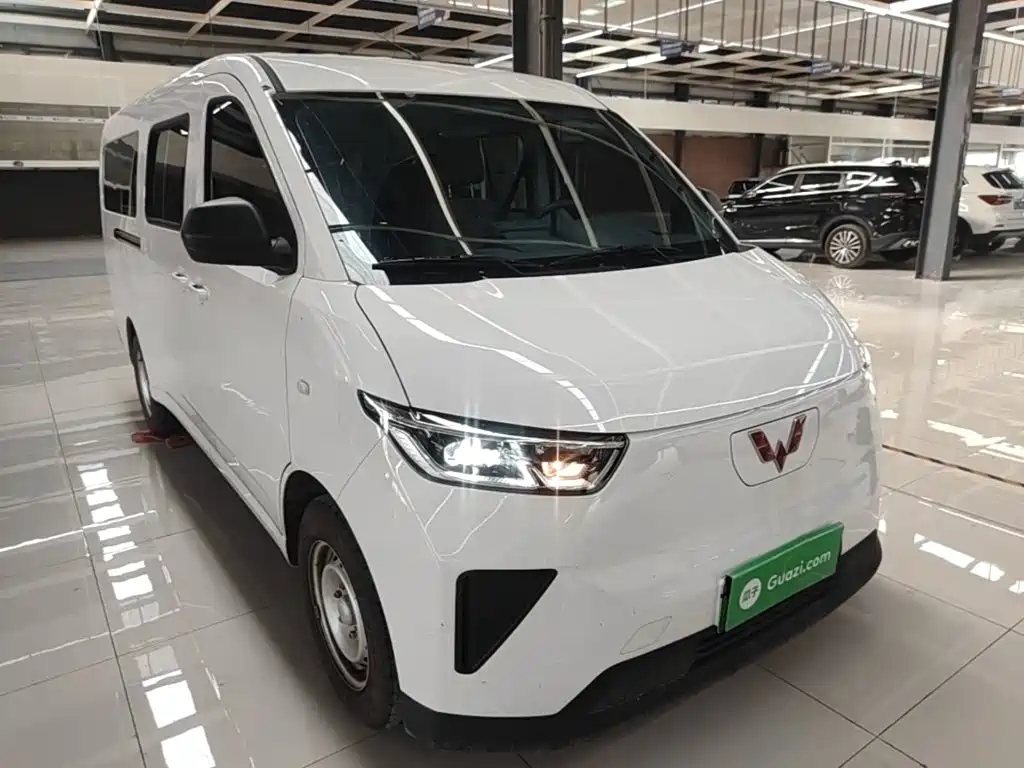 Wuling Motors Wuling Yangguang 2025 2024 300KM Comfort Bus Version 75kW