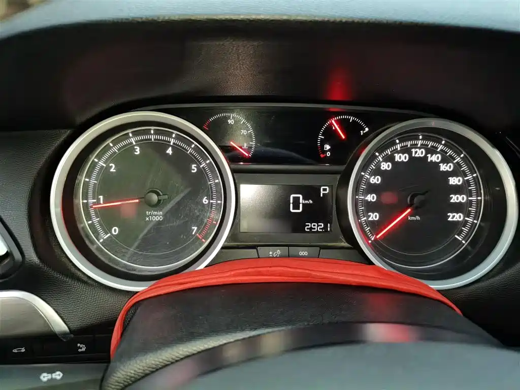 Peugeot 408 2014 1.8L Automatic Luxury Edition фото 4