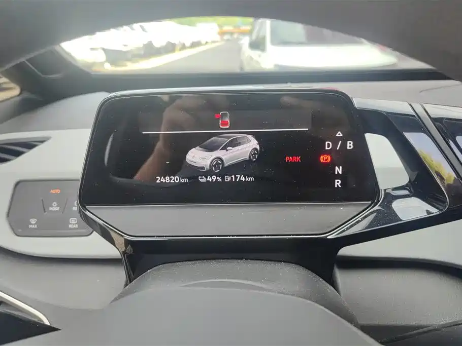 Volkswagen ID.3 2023 Pure Smart Edition фото 14