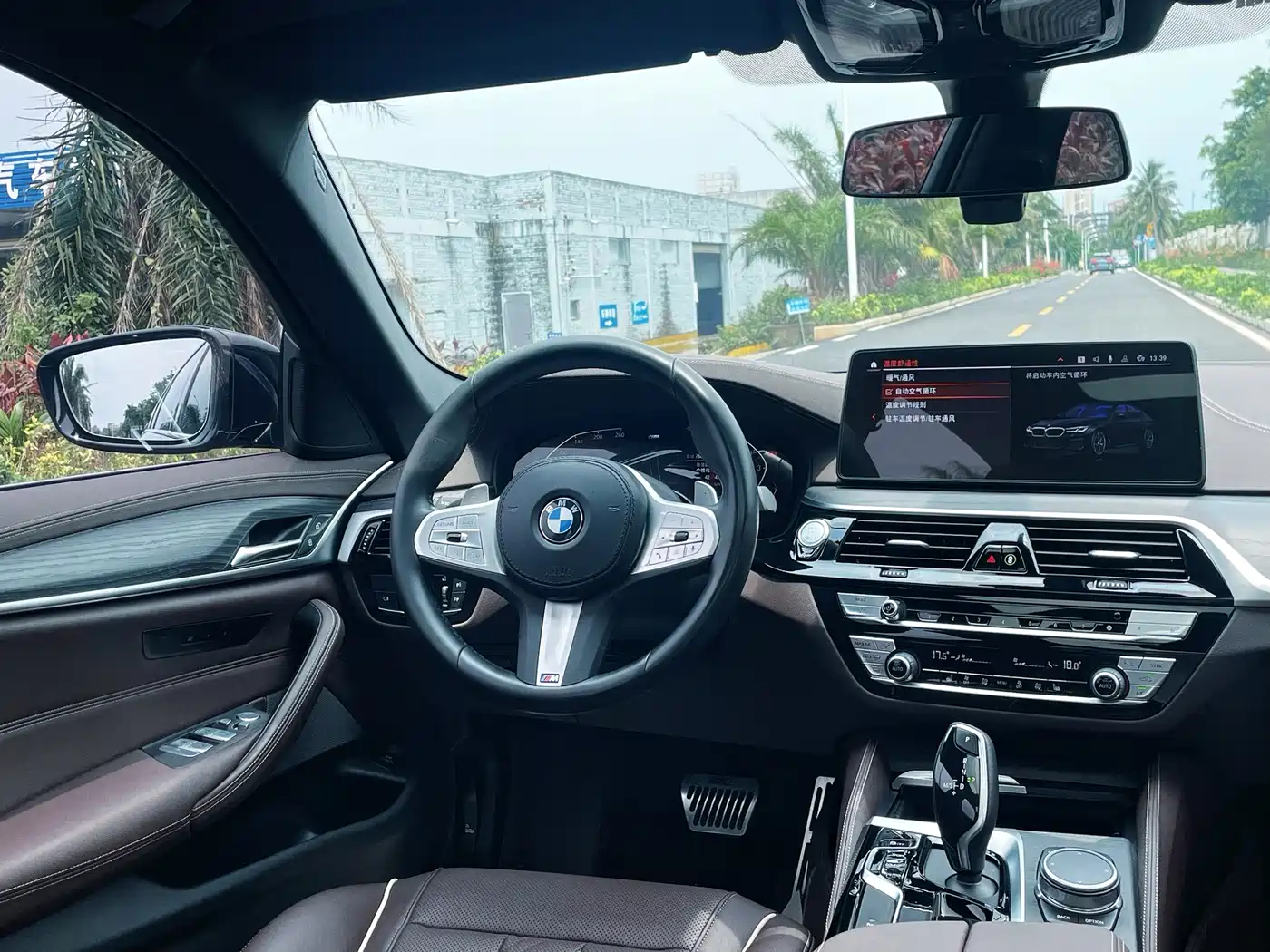 BMW 5 Series 2022 Model Second Facelift 530Li Leading M Sport Package фото 11