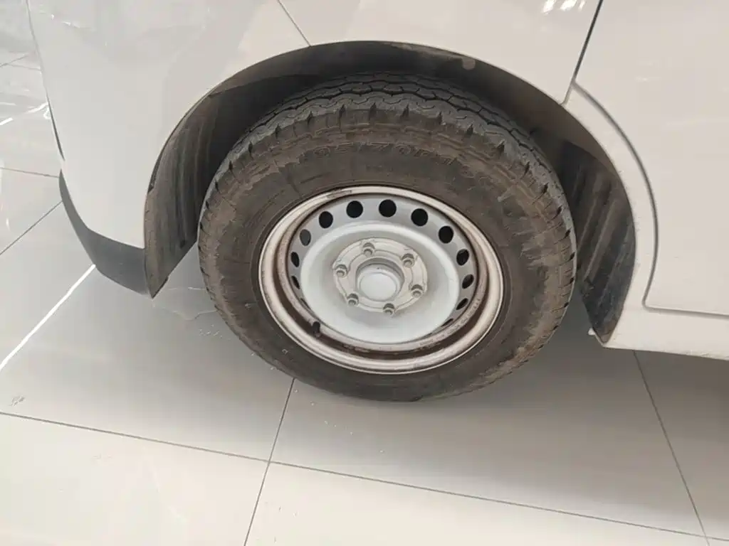 Wuling Motors Wuling Yangguang 2025 2024 300KM Comfort Bus Version 75kW