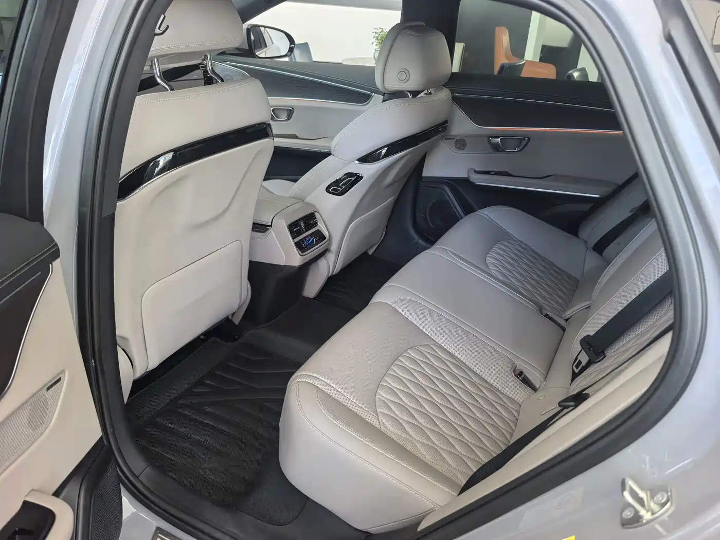 BYD Han 2025 2025 DM-i Smart Driving Edition 125KM LiDAR Flagship