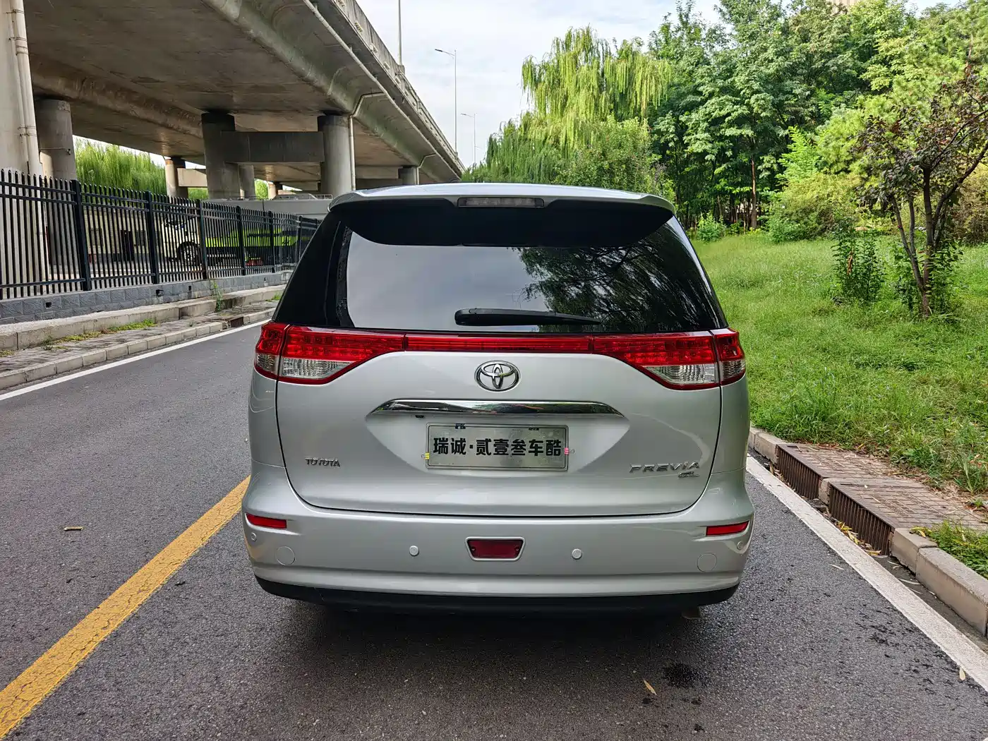Toyota Previa 2012 3.5L 7-Seater Luxury Model фото 16