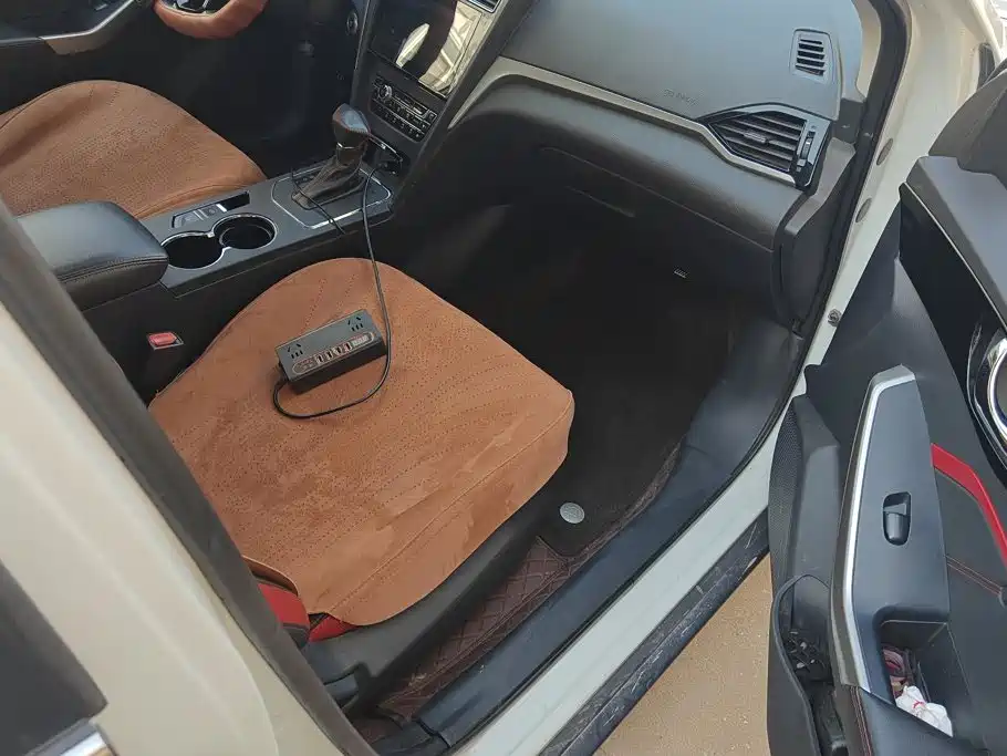 Venucia D60 2019 2019 100K Glory 1.6L XL CVT Chen Ku Edition China VI