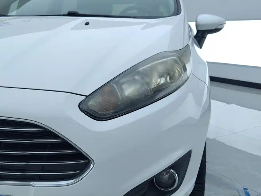 Ford Fiesta 2015 2013 Hatchback 1.5L Automatic Fashion