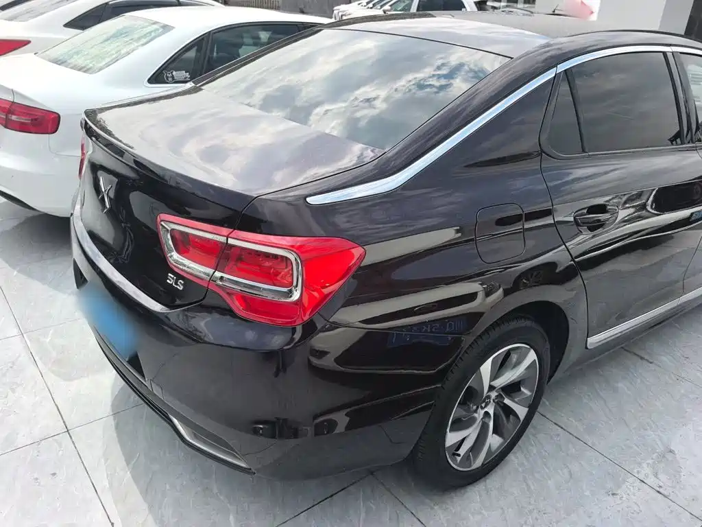 DS 5LS 2017 2016 1.6T Elegant Edition THP160
