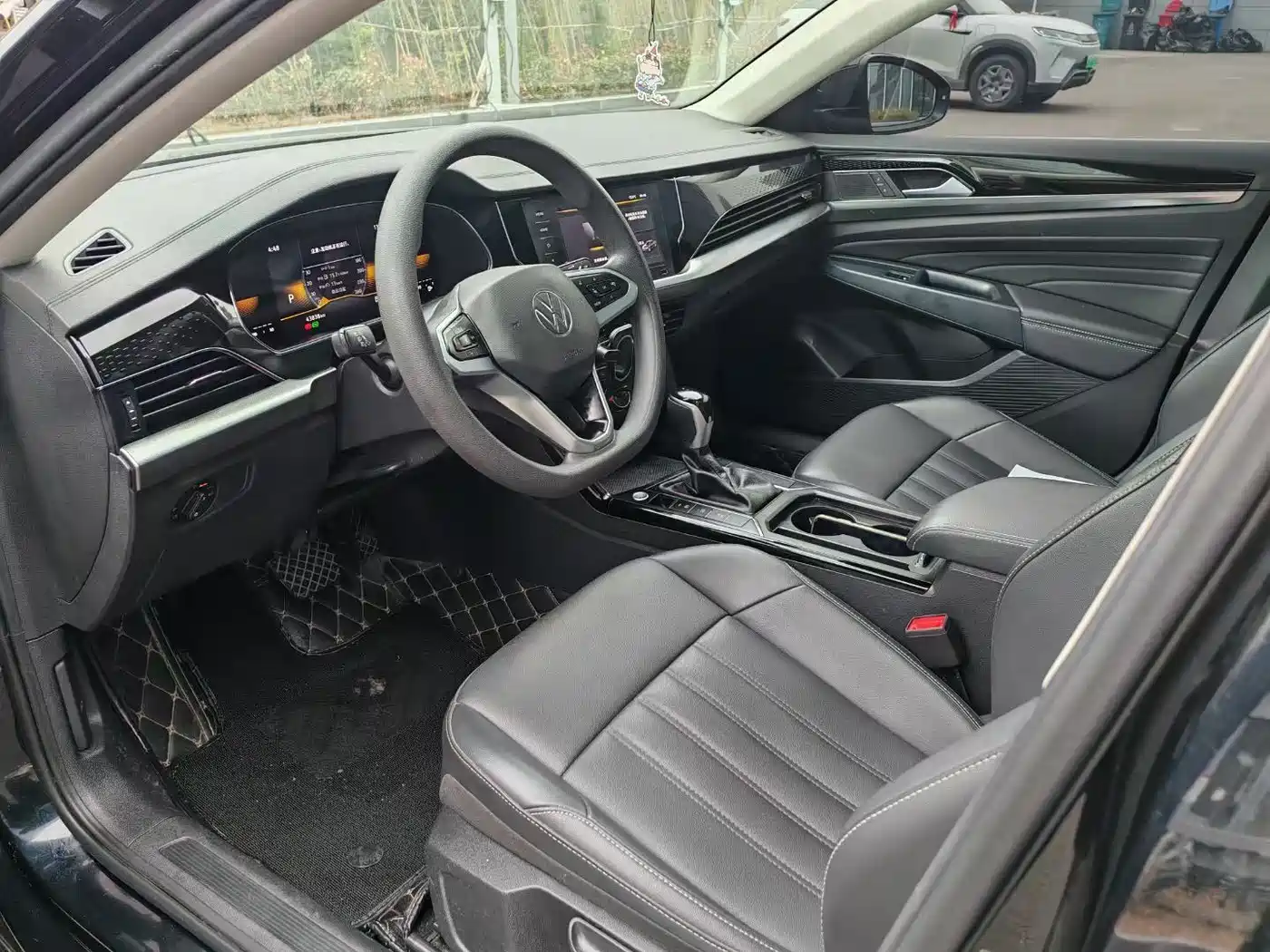 Volkswagen Passat 2024 280TSI Business Edition фото 4