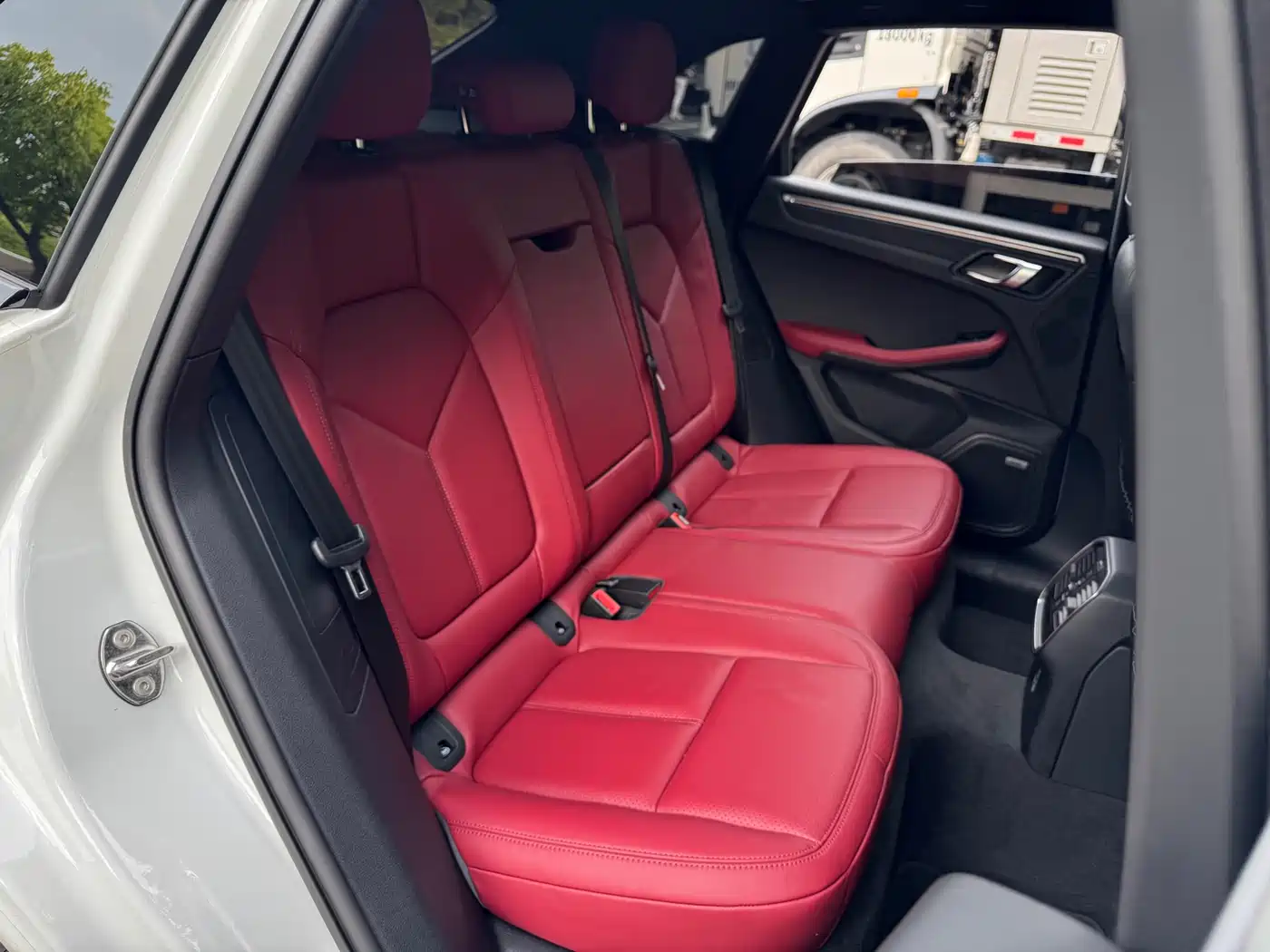 Porsche Macan 2023 Macan 2.0T фото 6