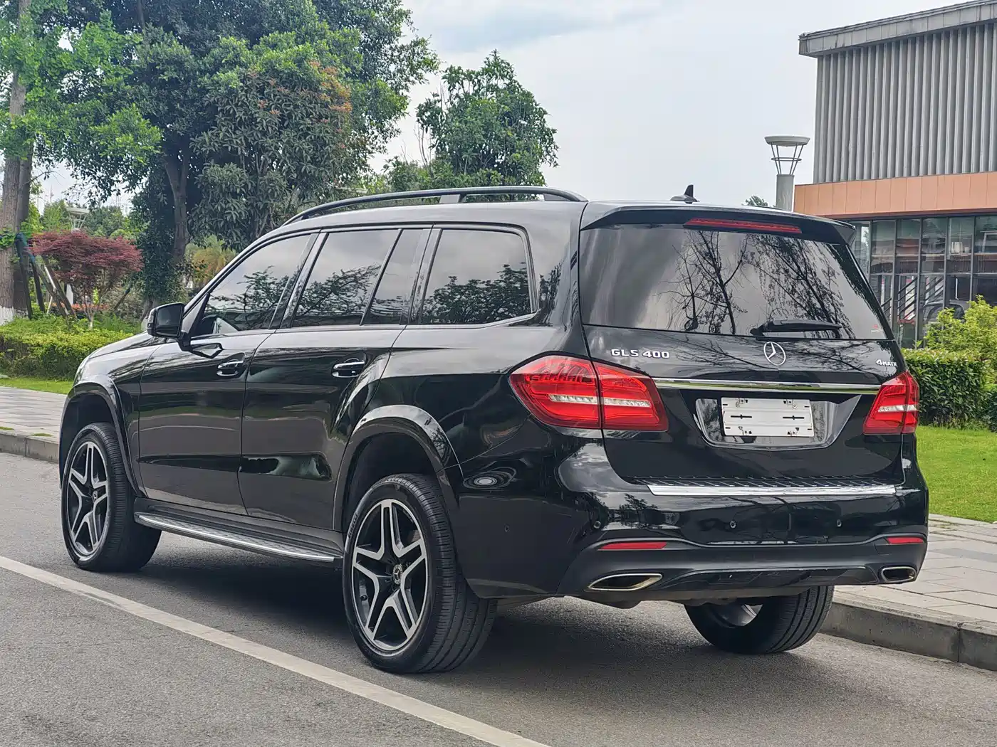 Mercedes-Benz GLS 2018 GLS 400 4MATIC Luxury фото 4