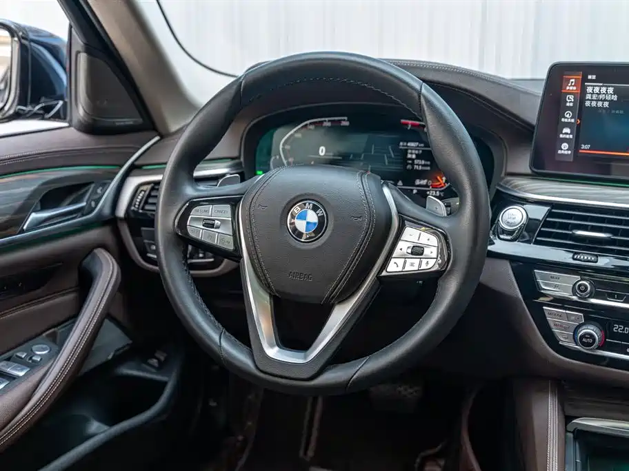 BMW 5 Series 2023 530Li Leading Luxury Package фото 22