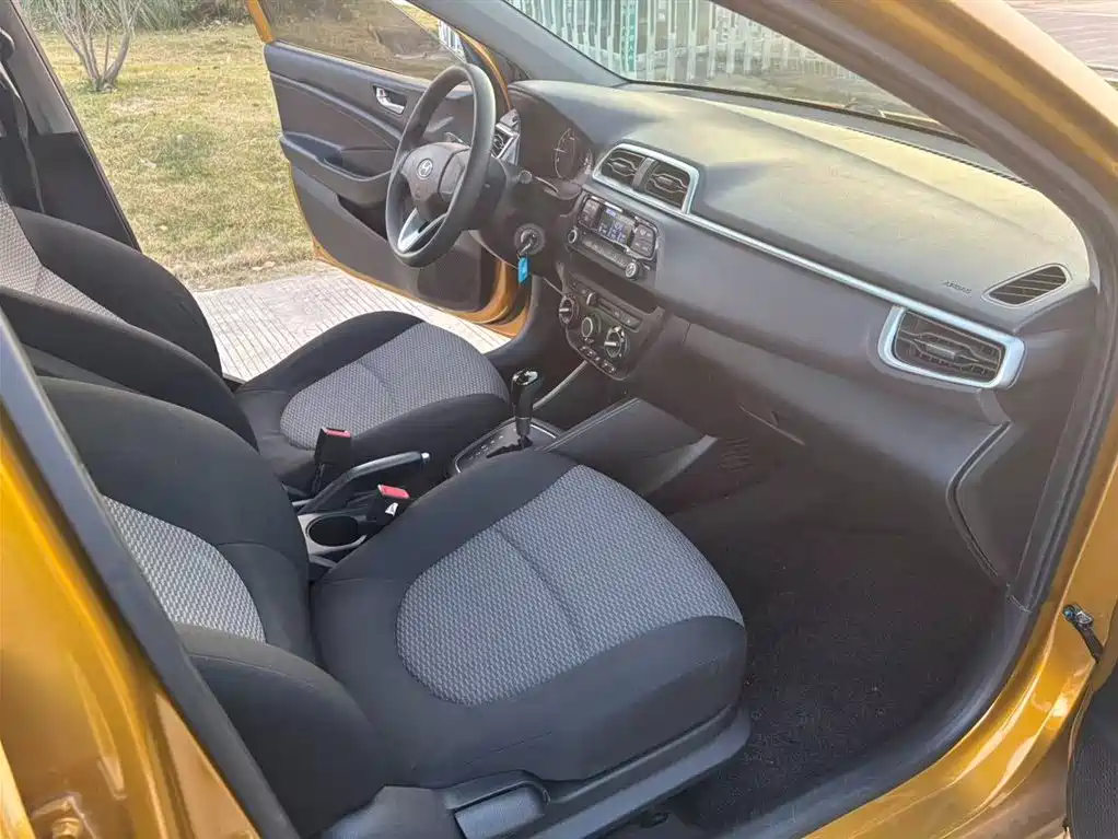 Hyundai Verna 2017 1.4L Auto Jump Edition (China V) фото 8