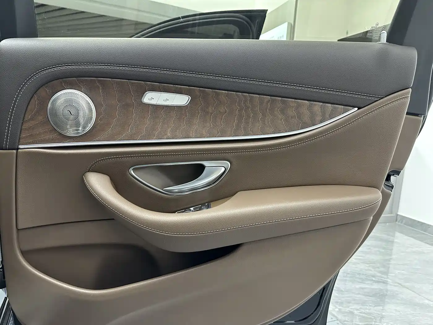 Mercedes-Benz E-Class 2023 E 300 L Fashion фото 26