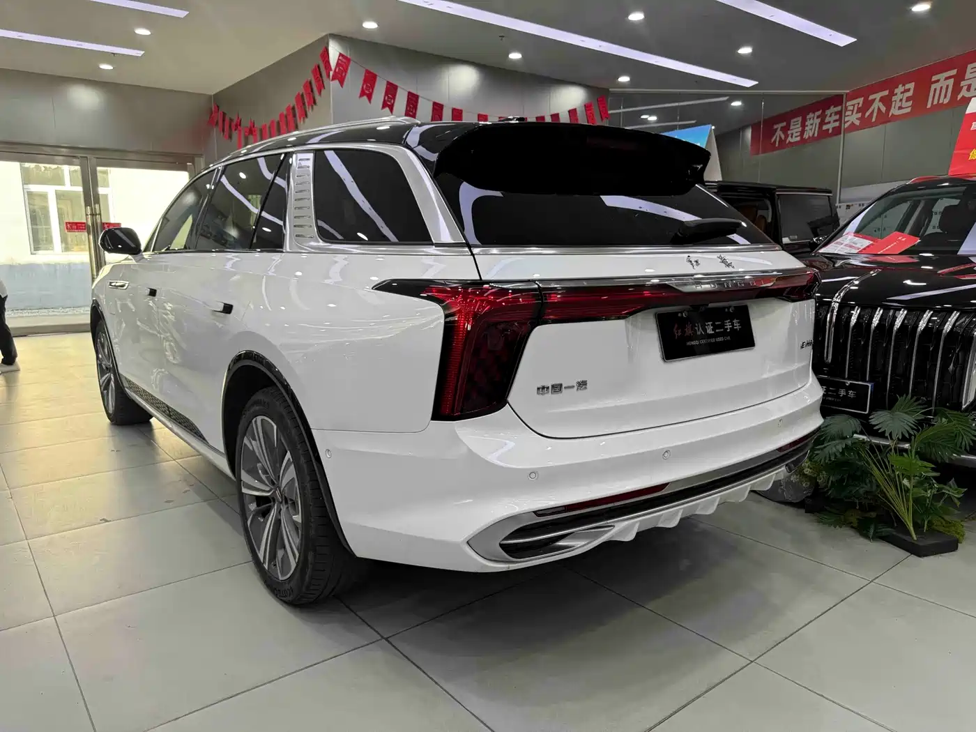 Hongqi E-HS9 2021 2021 460km Flagship Comfort 6-seater