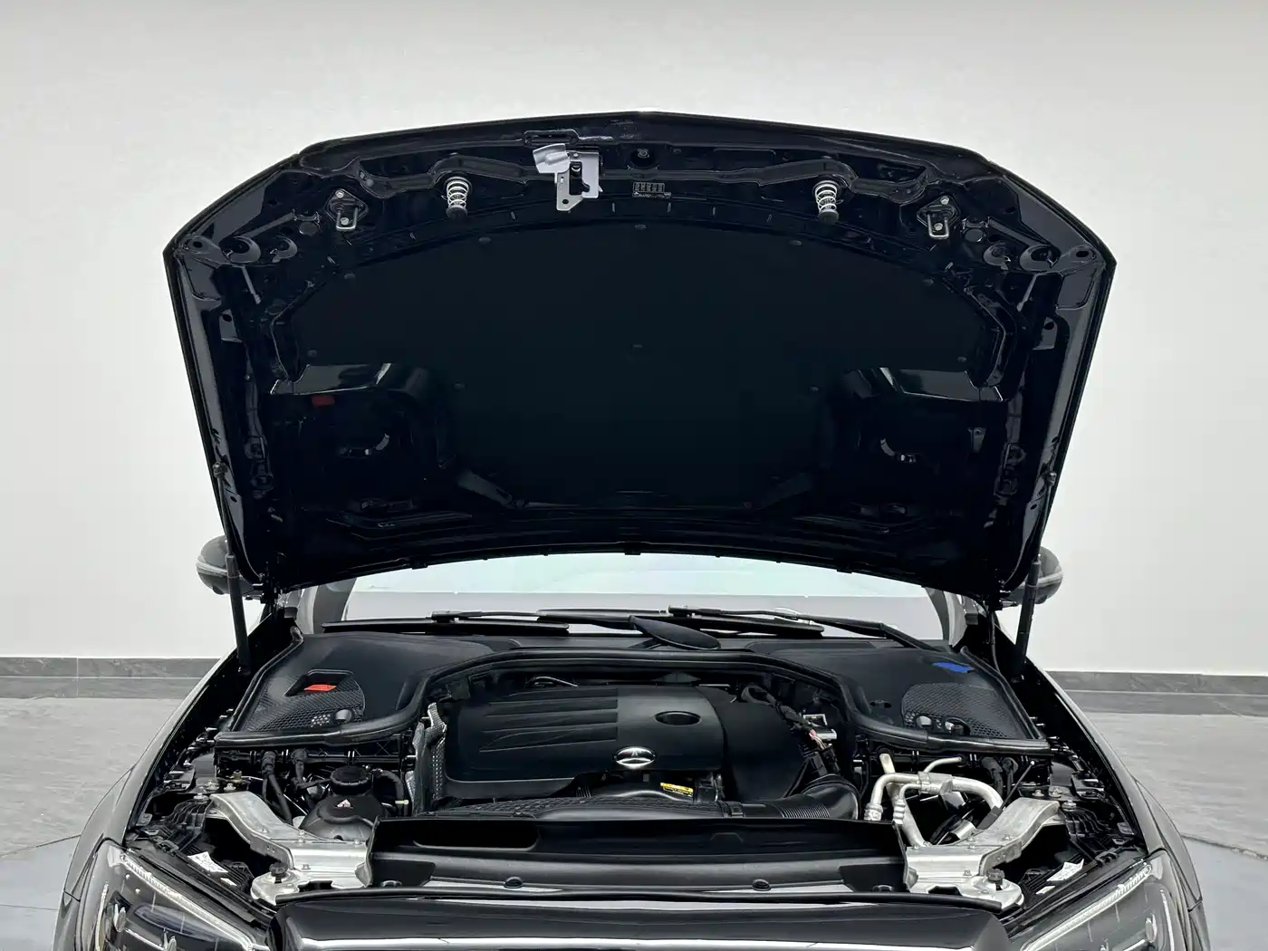 Mercedes-Benz E-Class 2023 E 300 L Fashion фото 27