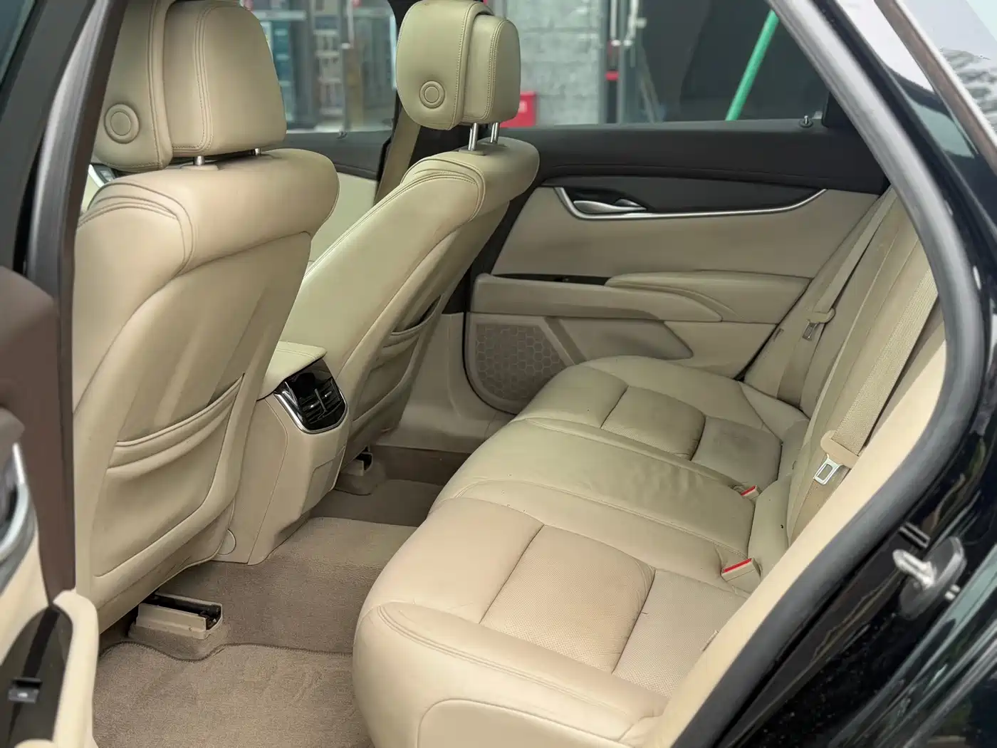 Photo 8 - Cadillac XTS