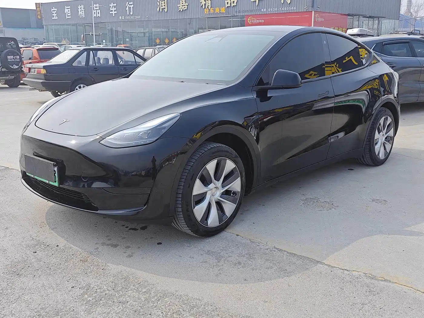 TESLA MODEL Y