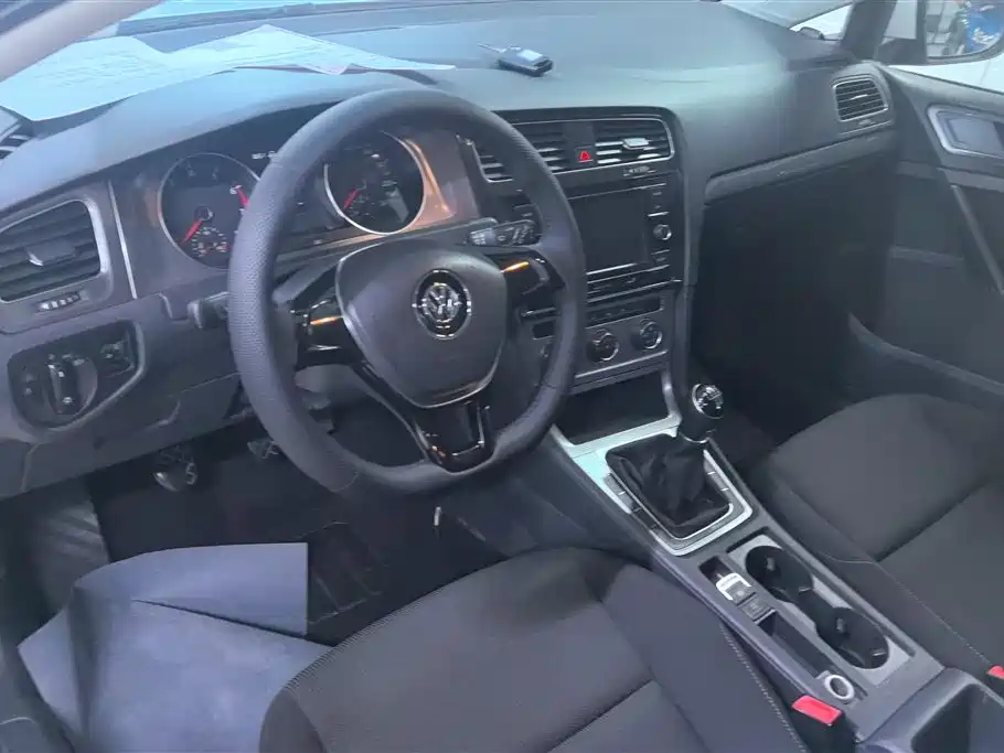 Volkswagen Golf 2016 1.6L Manual Fashion фото 12