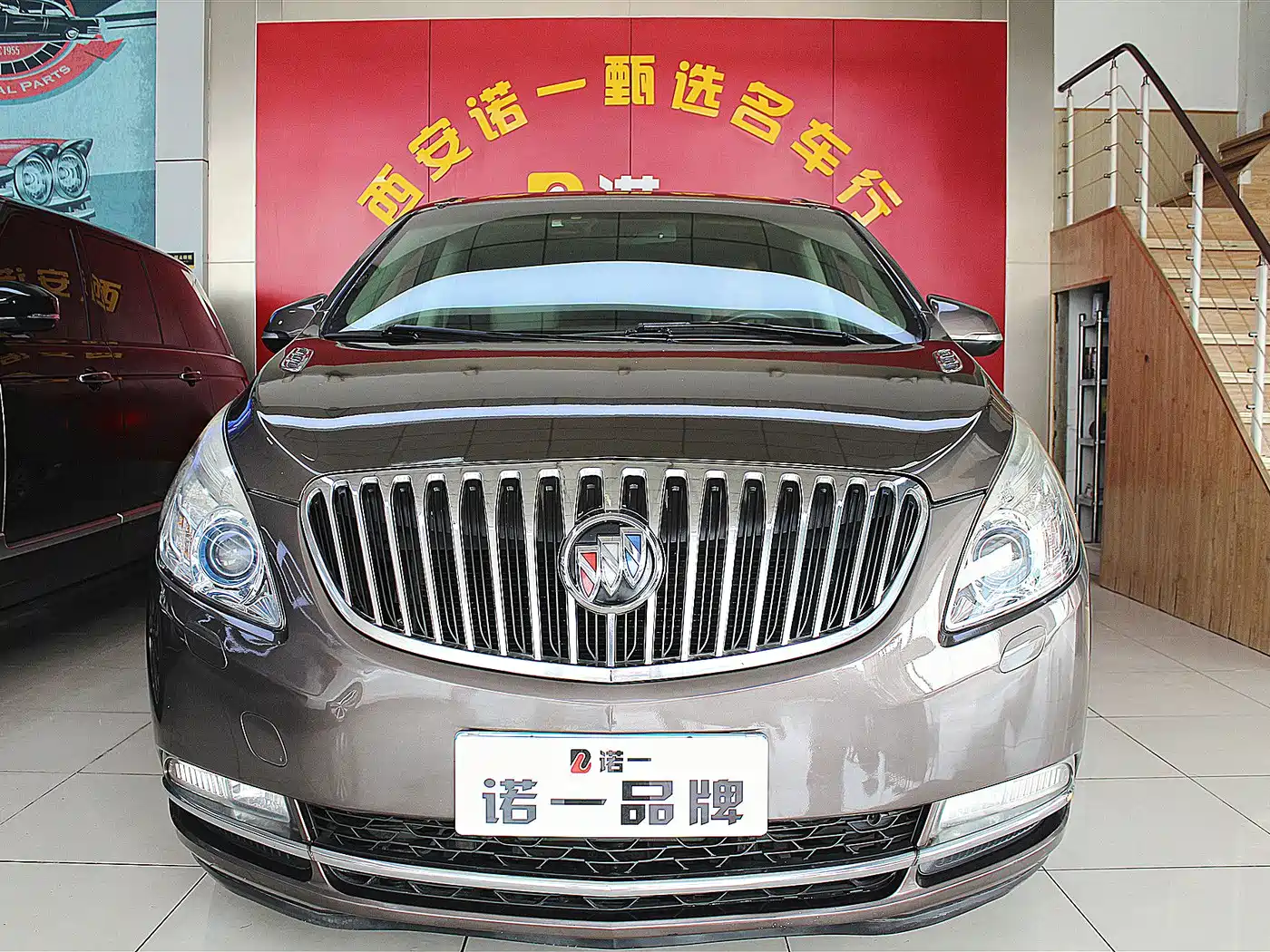 Buick GL8 2013 3.0L XT Luxury Business Flagship Edition фото 2