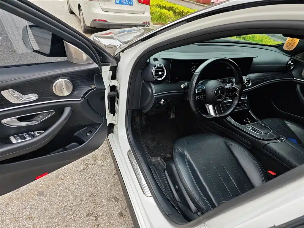 MERCEDES-BENZ E-CLASS (IMPORTED)