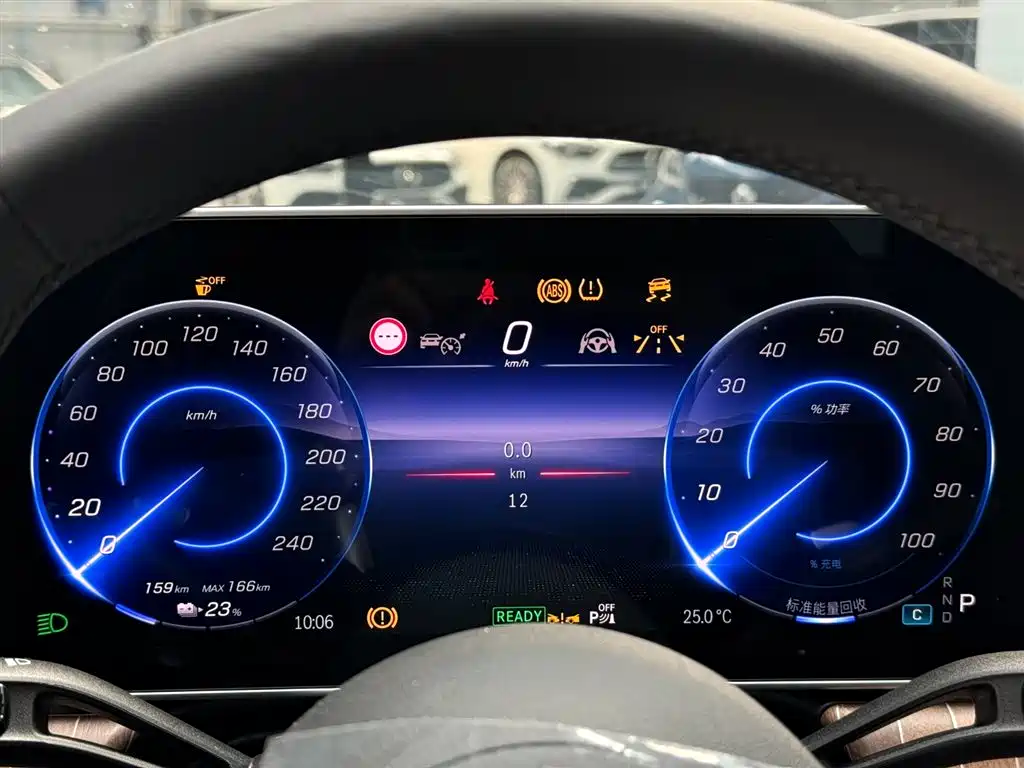 Mercedes-Benz EQE 2025 Model 500 4MATIC Luxury Edition фото 13