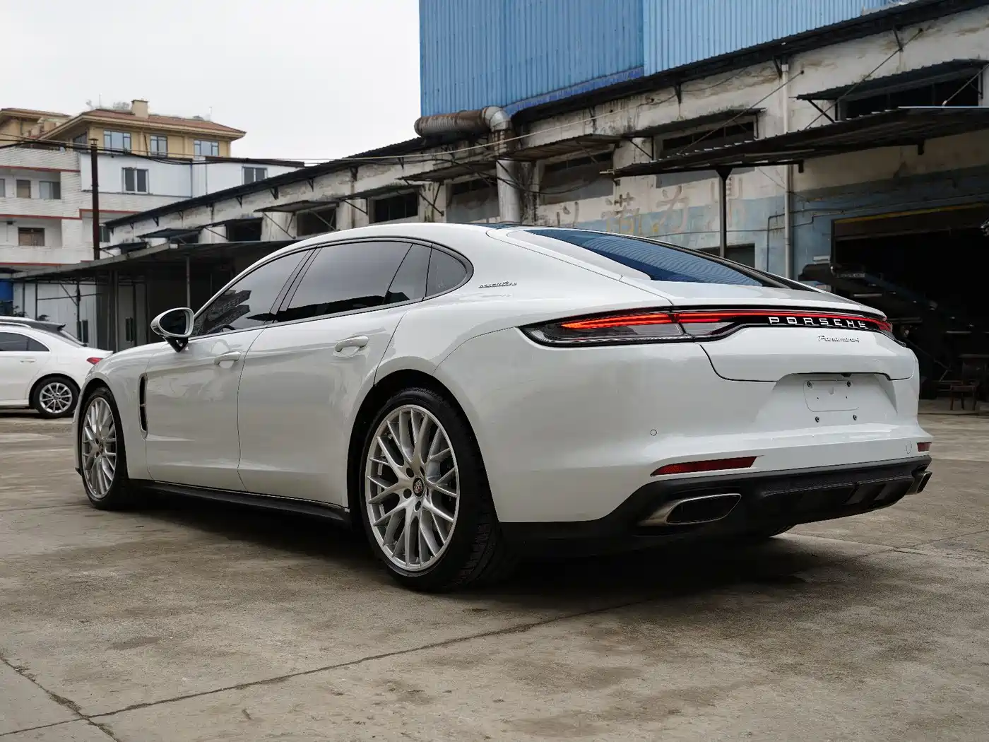 Porsche Panamera 2023 Panamera Executive Long Wheelbase 2.9T фото 9