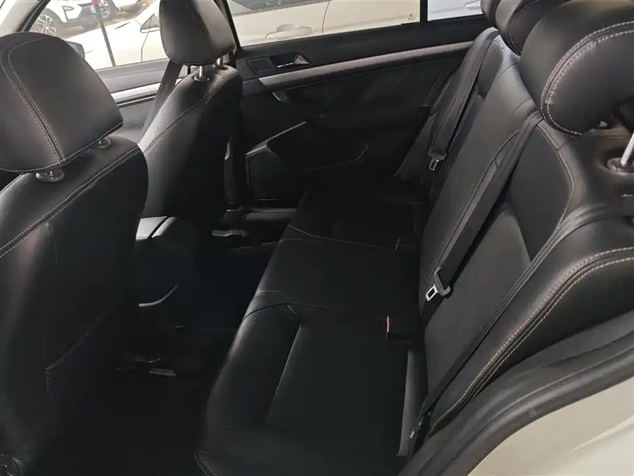Volkswagen Lavida 2017 1.6L Automatic Trend Edition фото 11