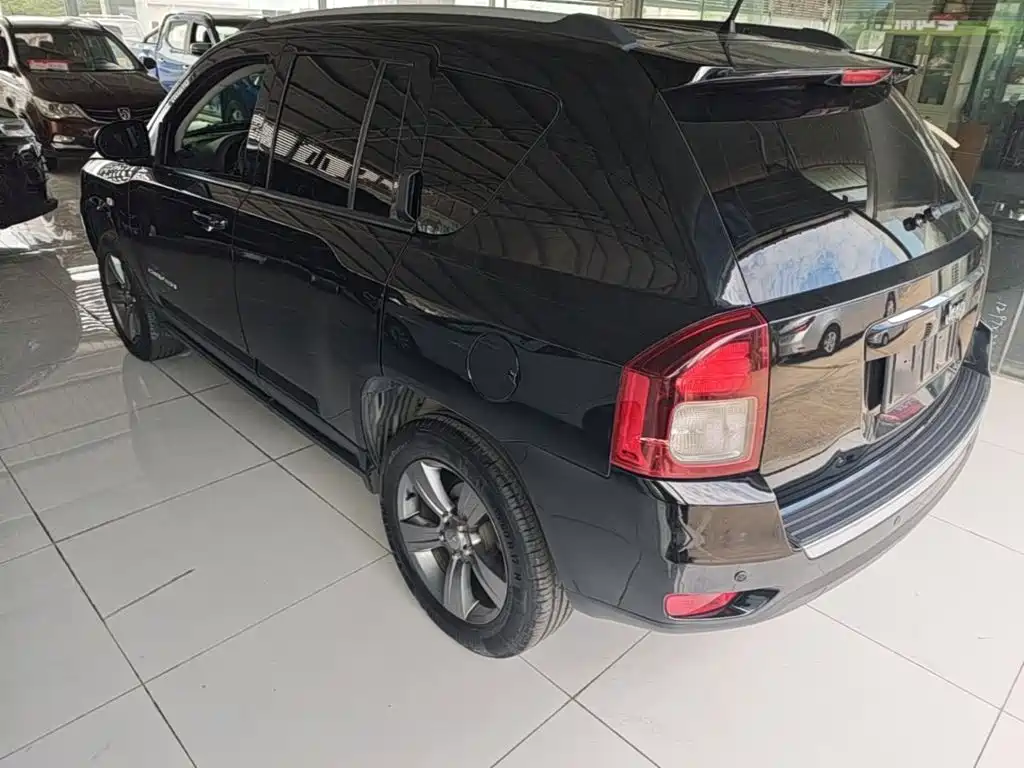 Jeep Compass (Import) 2015 2014 Facelift 2.4L 4WD Comfort Edition