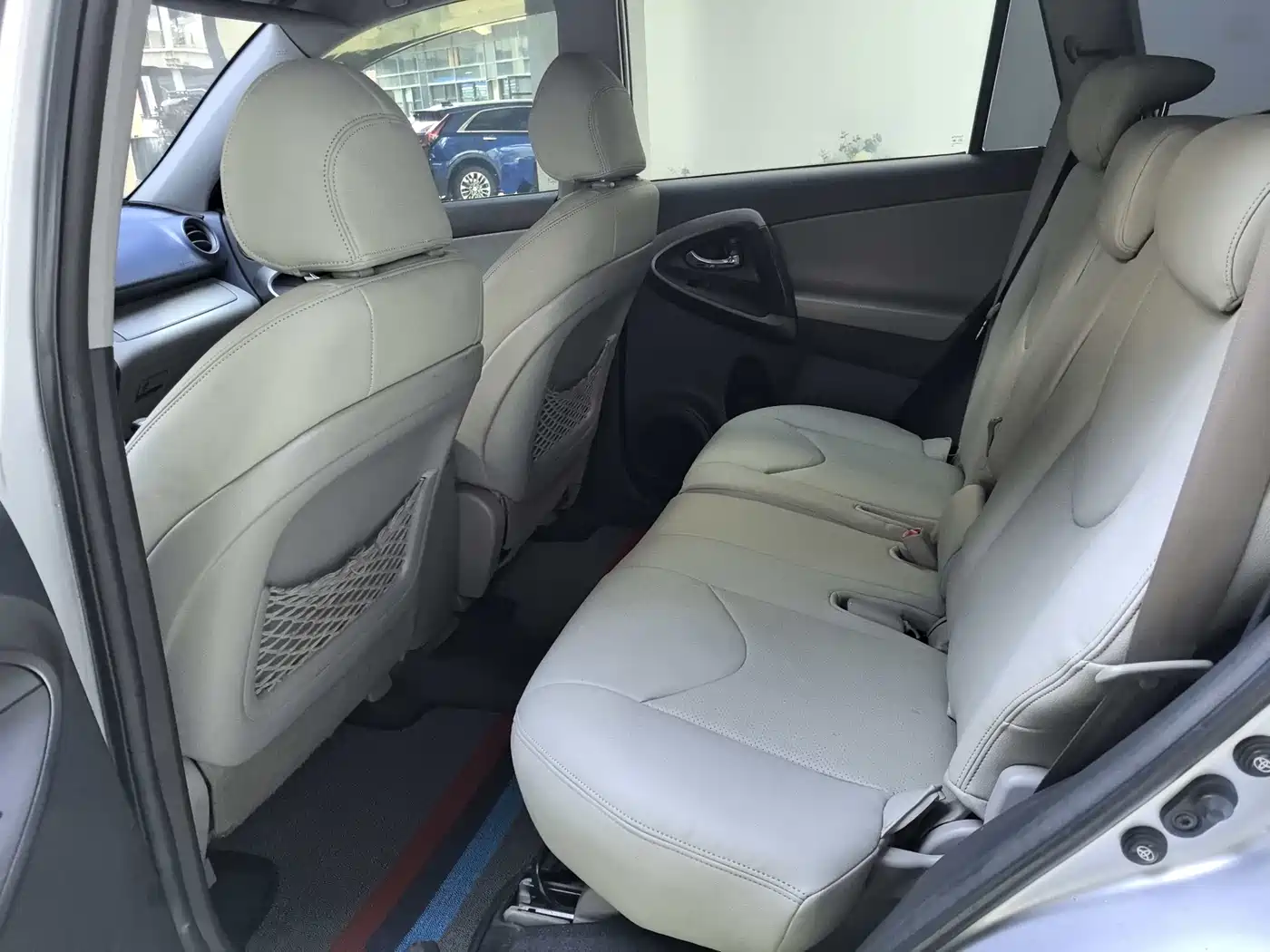 Toyota RAV4 Rongfang 2009 2.4L Automatic Luxury Navigation Edition фото 8