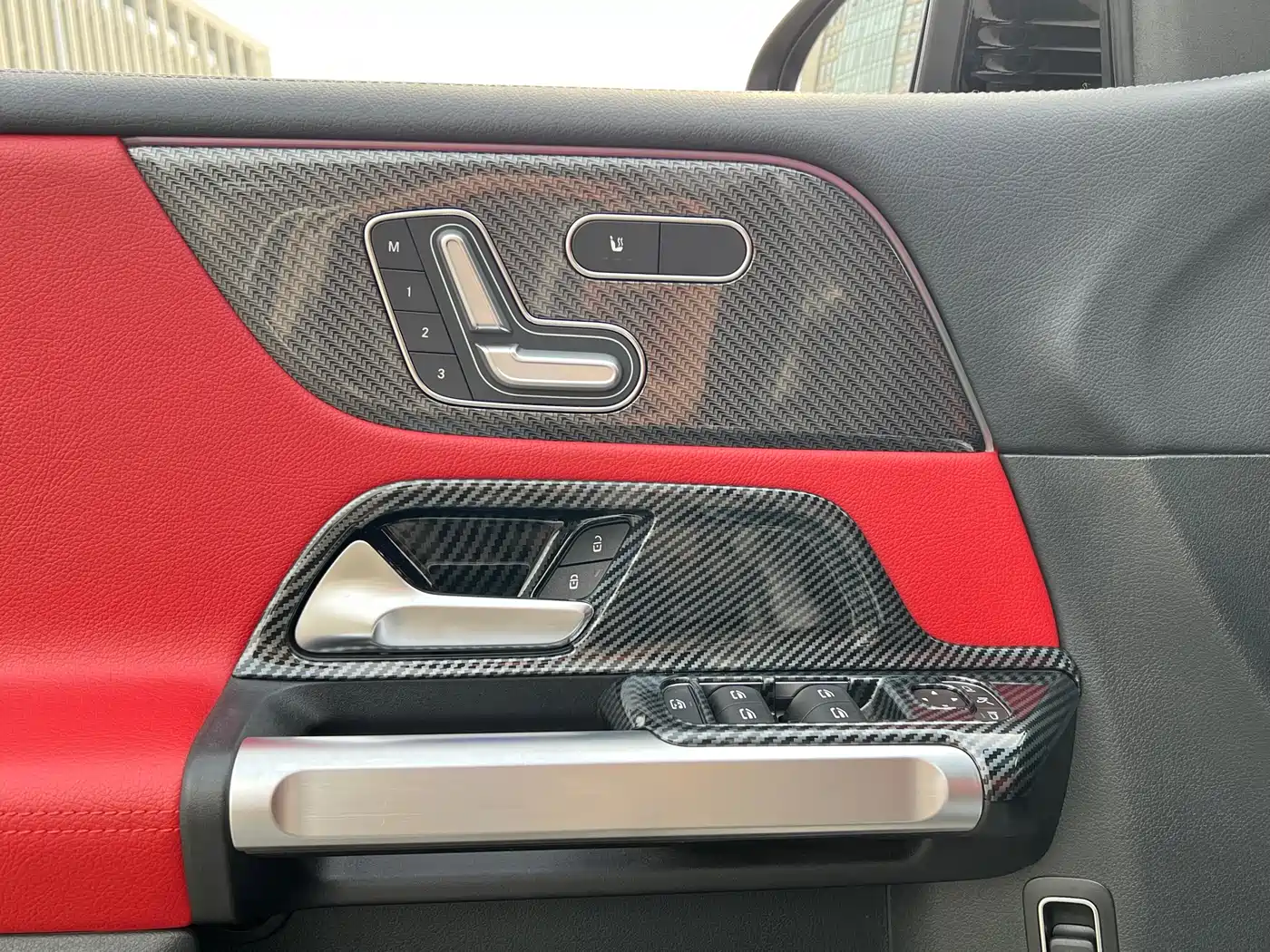 MERCEDES-BENZ GLB AMG