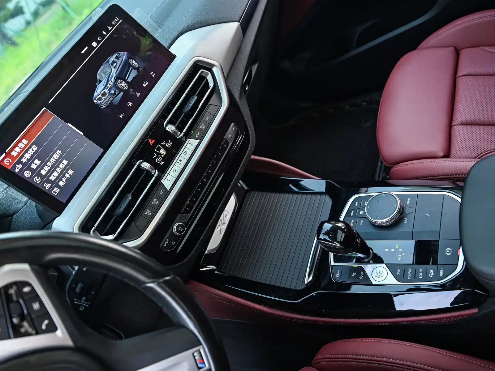 Photo 11 - BMW X4